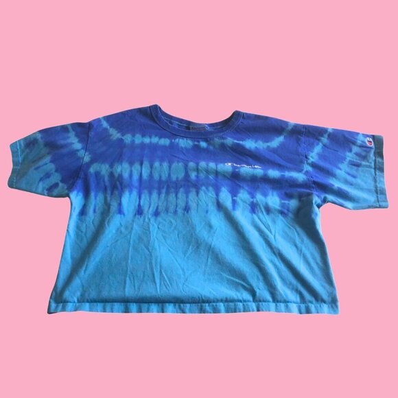 🌀 Champion Blue Tie-Dye Crop Tee – Size L (Loose Fit) | Streetwear Essential - Picture 2 of 5